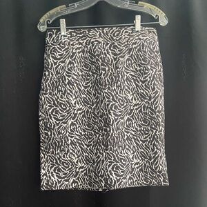 Black and White Patterned Women's Skirt